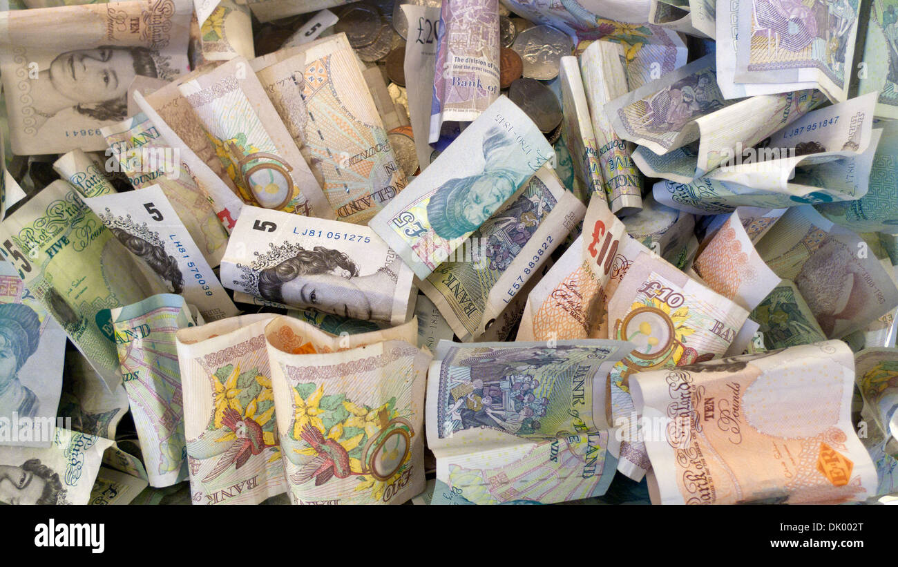 Britische Pfund Sterling "Pfund-Noten" Stapel von Papiergeld Banknoten in London England Großbritannien KATHY DEWITT Stockfoto