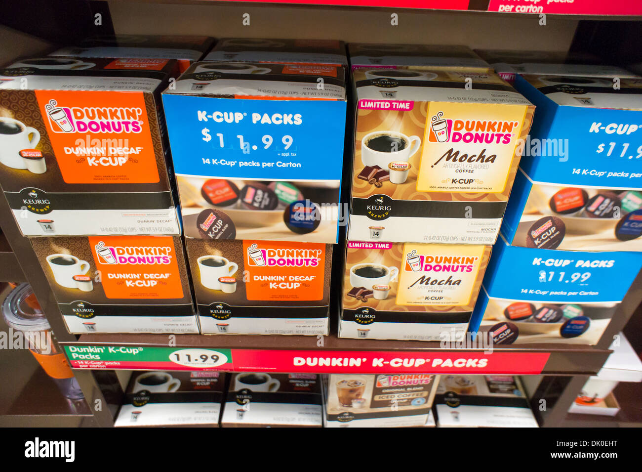 K-Tasse Kaffee Kapseln bei einem Dunkin Donuts in New York auf Dienstag, 26. November 2013. (© Richard B. Levine) Stockfoto