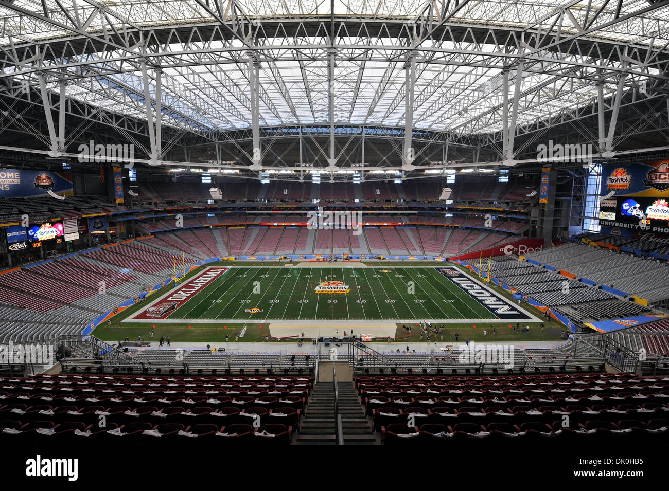 1. Januar 2011 - Glendale, Arizona, USA - Bereich Fotos vor dem Matchup zwischen der #7 Oklahoma Sooners und die Connecticut Huskies in der 2011 Tostitos Fiesta Bowl im University of Phoenix Stadium in Glendale, Arizona. (Kredit-Bild: © Steven Leija/Southcreek Global/ZUMAPRESS.com) Stockfoto