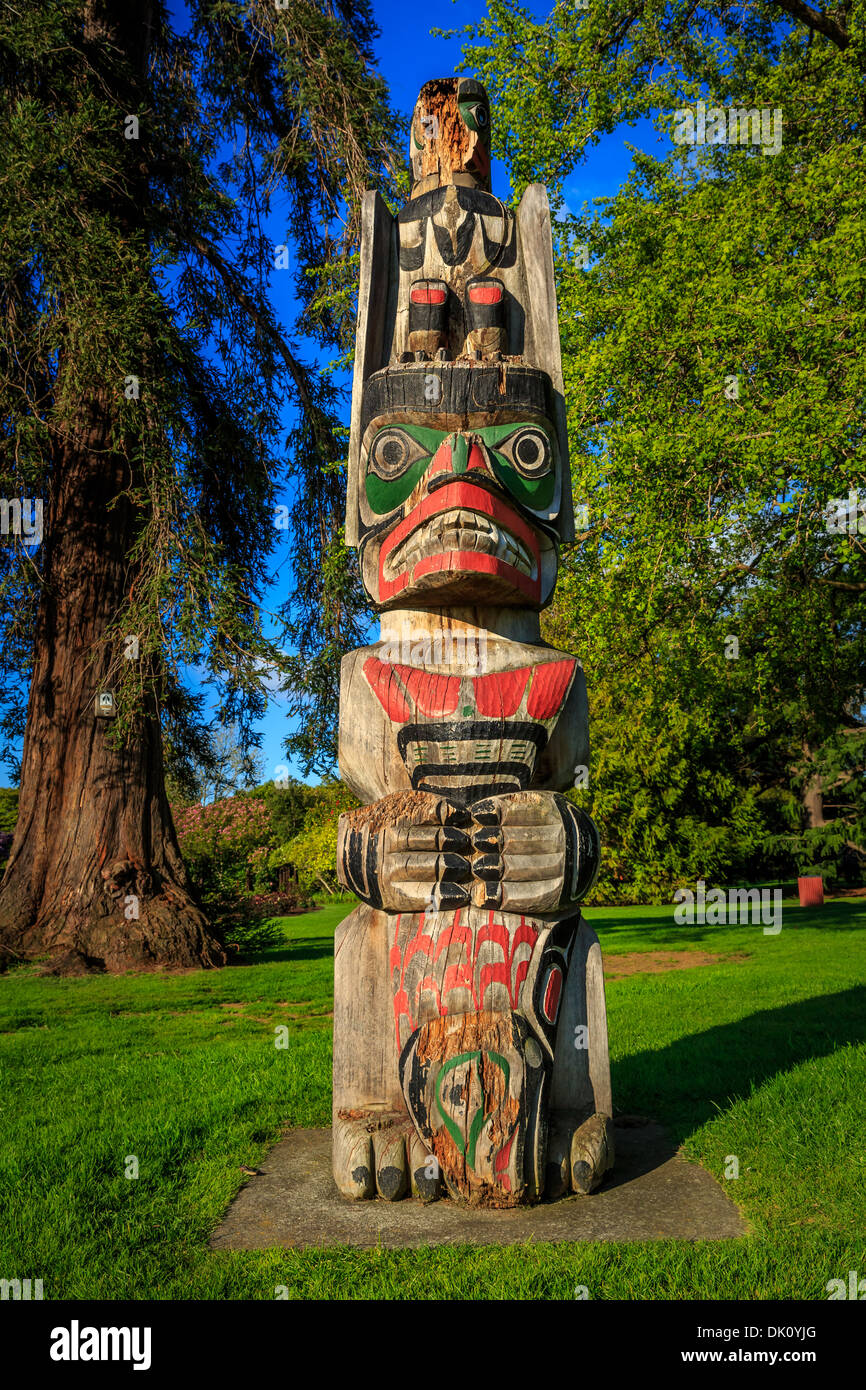Maori carving, Government Gardens, Rotorua, Nordinsel, Neuseeland Stockfoto