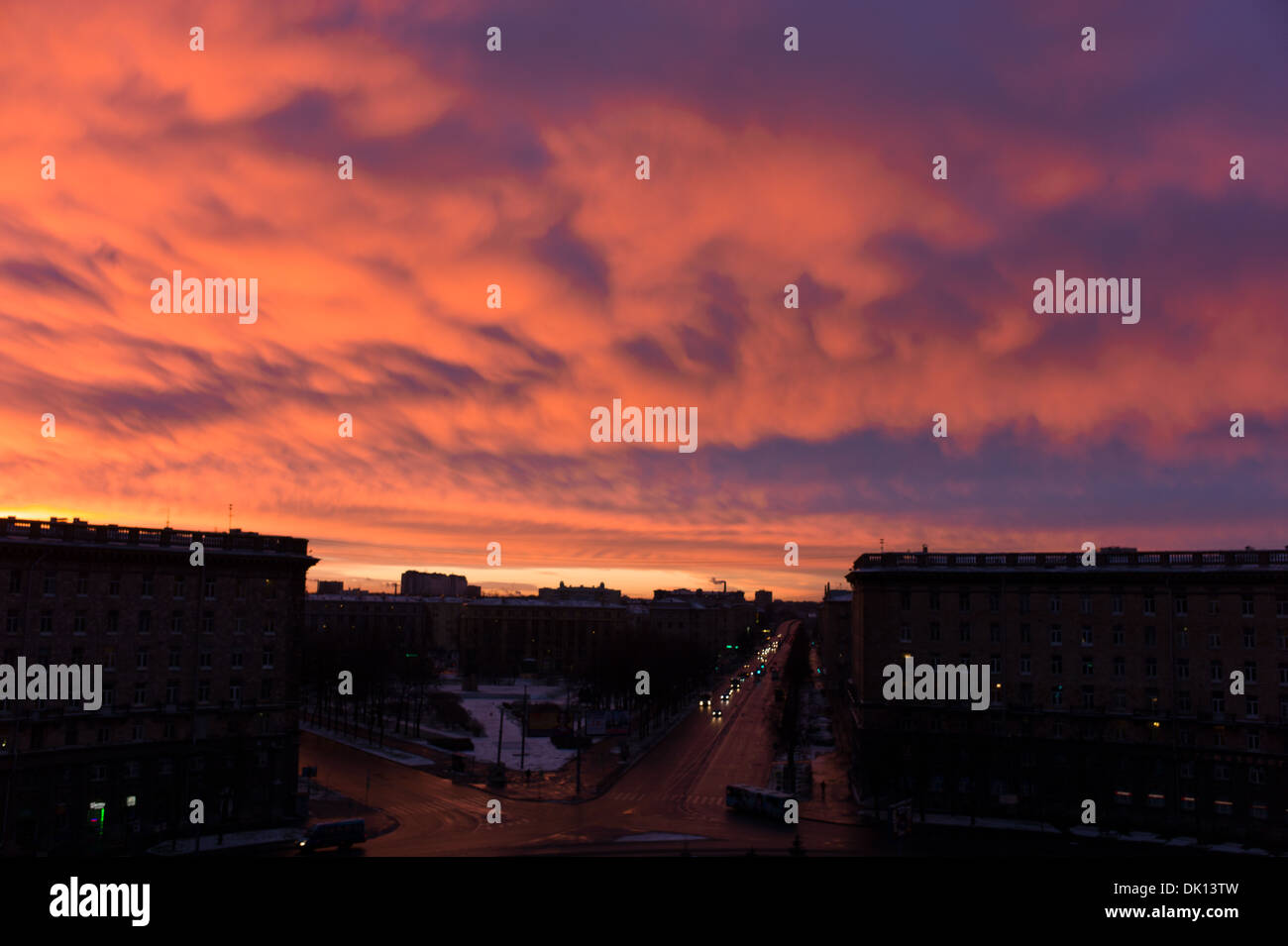 Himmel über einer Stadt. Russia.Saint Petersburg Stockfoto