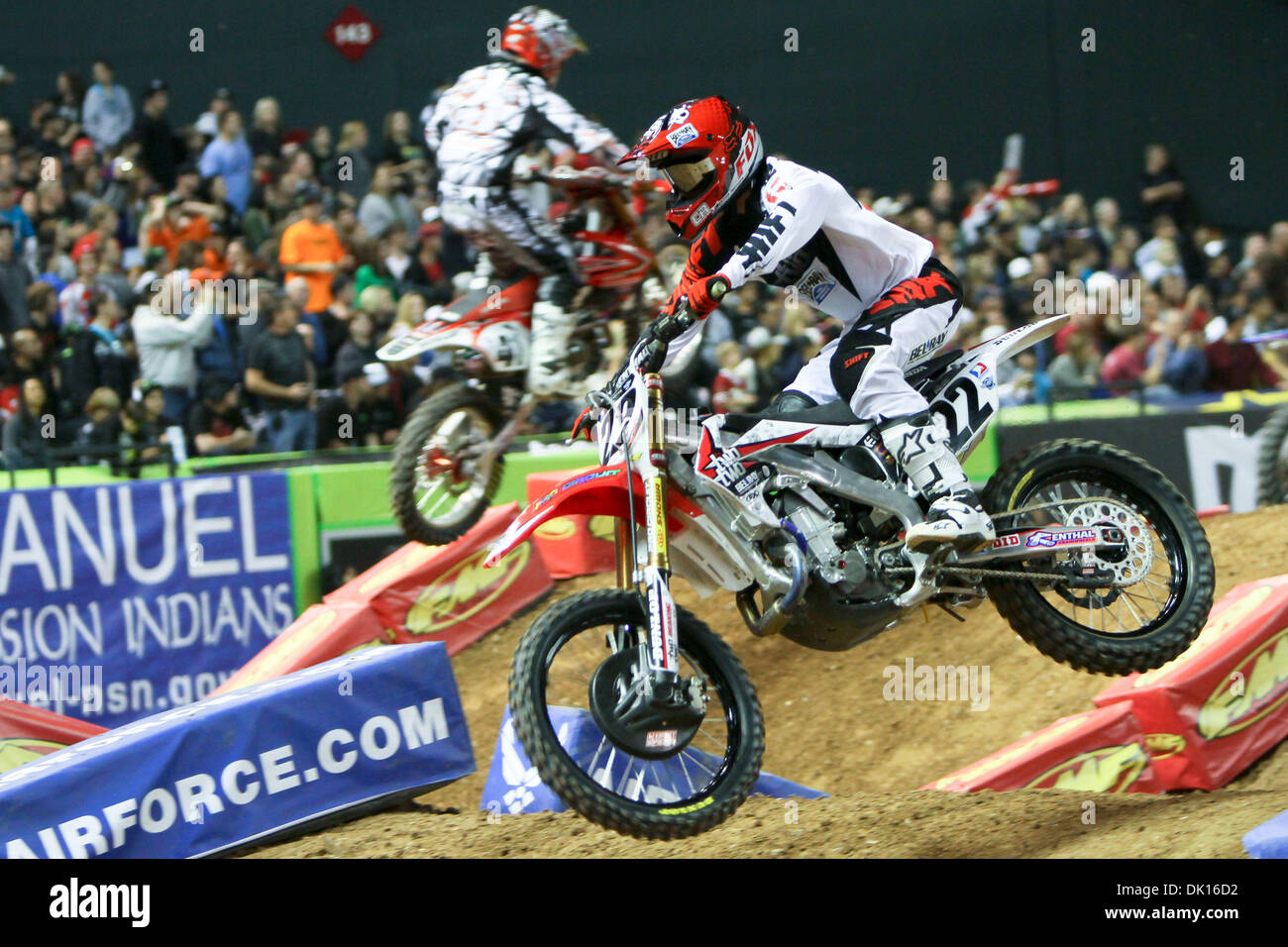 15. Januar 2011 - Phoeniz, Arizona, USA - Chad Reed (22) Ritt zu einem unscheinbaren vierten Platz in der Hauptsache. (Kredit-Bild: © Dean Henthorn/Southcreek Global/ZUMAPRESS.com) Stockfoto