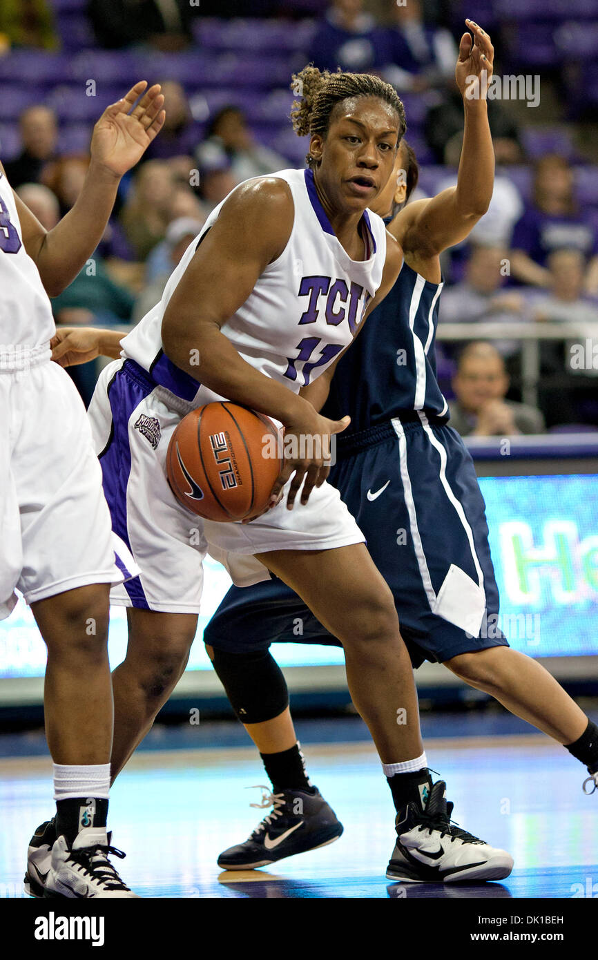 19. Januar 2011 - Fort Worth, Texas, US - TCU gehörnte Frösche nach vorne Starr Crawford (11) im Kampf gegen die BYU Cougars.  TCU Niederlagen BYU 54 51 Daniel Meyer Coliseum. (Kredit-Bild: © Andrew Dieb/Southcreek Global/ZUMAPRESS.com) Stockfoto