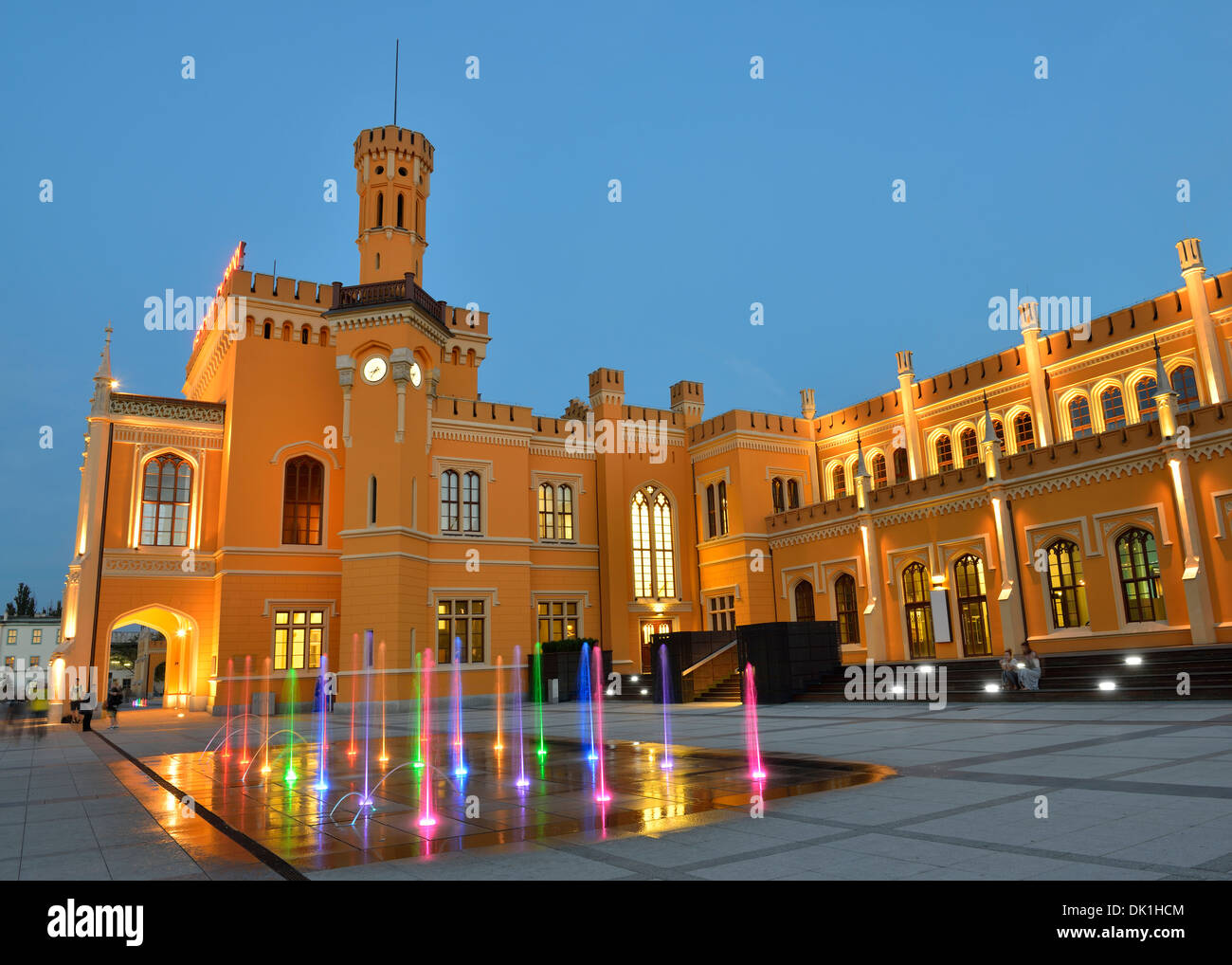 Bunte Brunnen vor dem Hauptbahnhof, Wroclaw, Polen Stockfoto