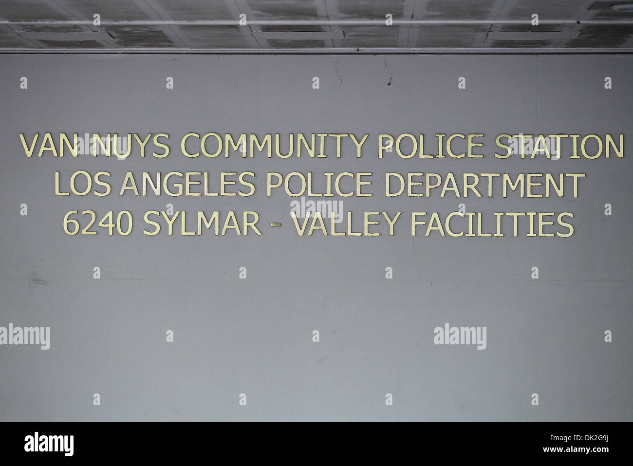 Gesamtansicht von Van Nuys Polizeistation wo Bobby Brown für DUI Los Angeles Kalifornien - 26.03.12 gebucht wurde Stockfoto