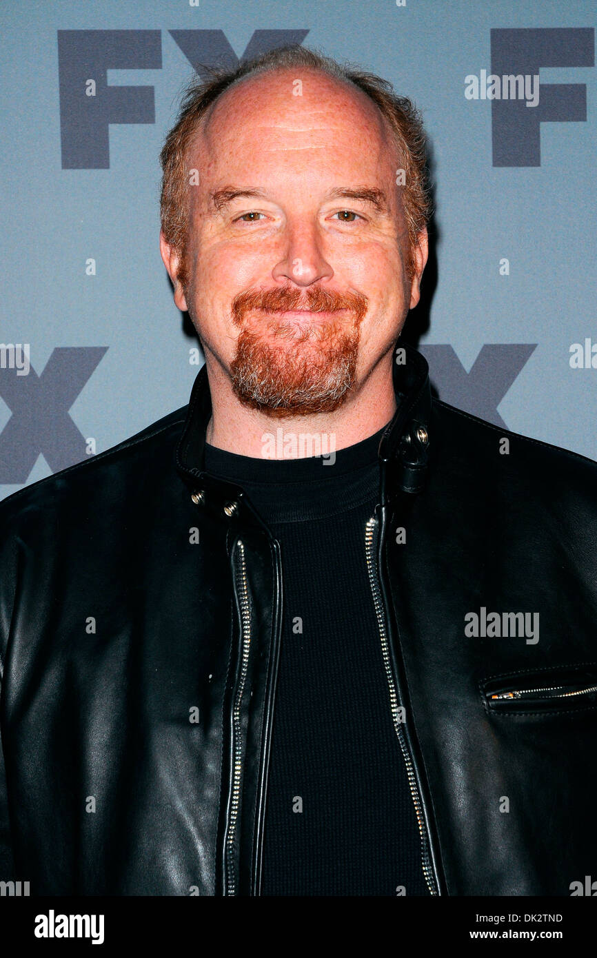 Louis c.k. FX 2012 Anzeigenverkauf im Voraus - Ankunft New York City, USA - 30.03.12 Stockfoto