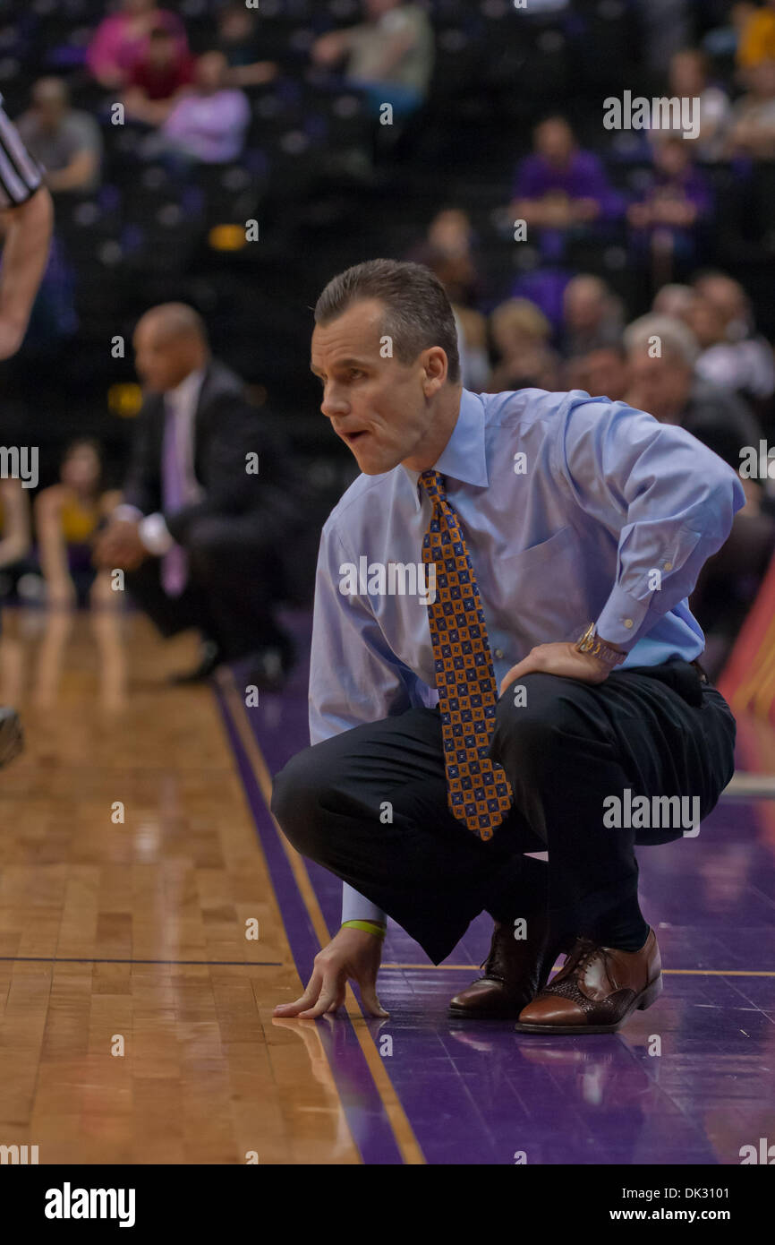 20. Februar 2011 blickt als Niederlage Gators LSU 68-61 - Baton Rouge, Louisiana, Vereinigte Staaten von Amerika - Florida Gator Head Coach Billy Donovan auf. (Kredit-Bild: © Joseph Bellamy/Southcreek Global/ZUMAPRESS.com) Stockfoto