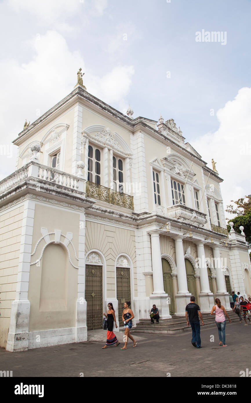 Die Fassade des Theatro José de Alencar, Fortaleza, Brasilien. Stockfoto