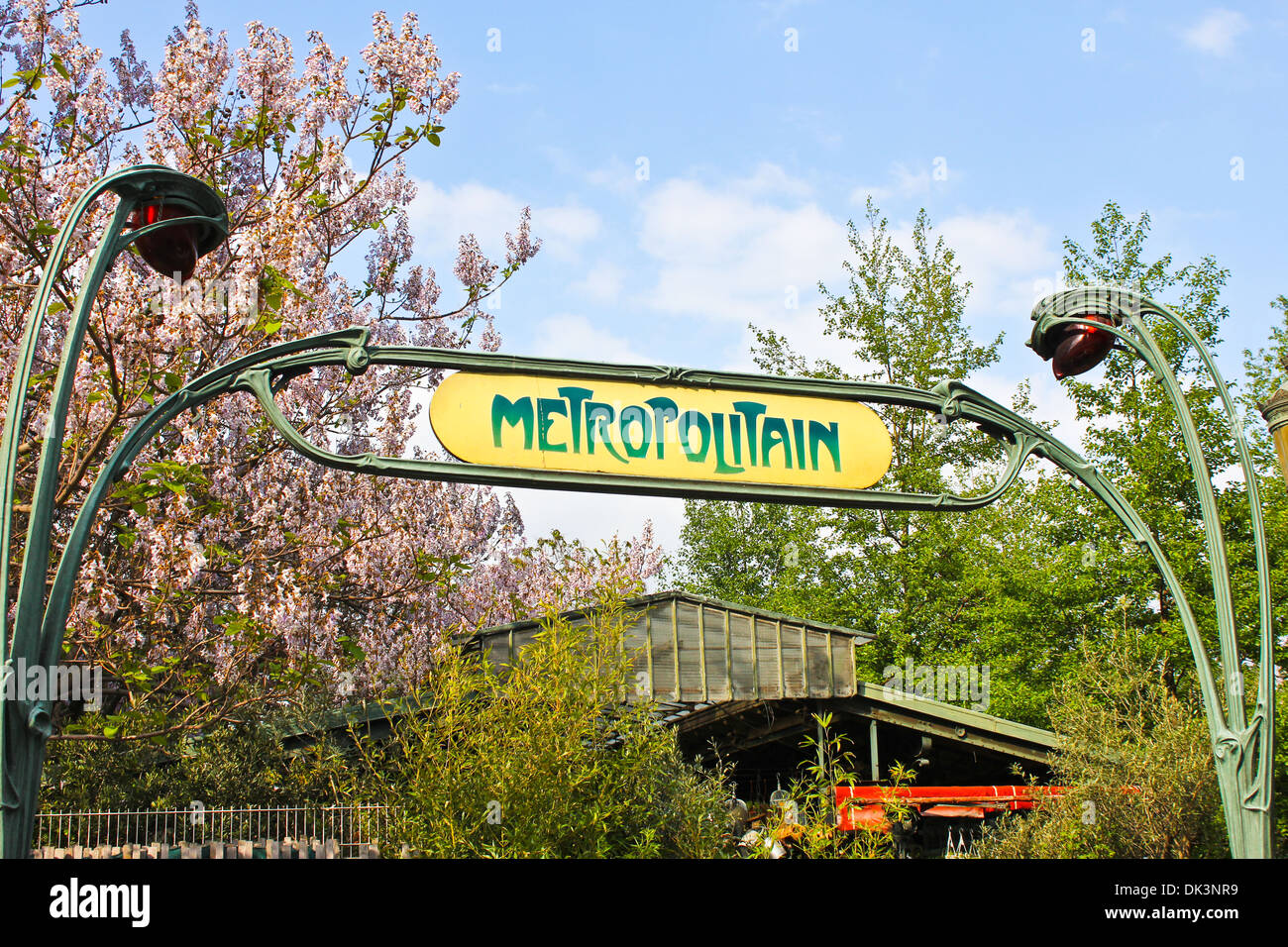 Paris Metro Zeichen - Metro Zeichen für U-Bahn-Verkehrsmittel in Paris, Frankreich Stockfoto