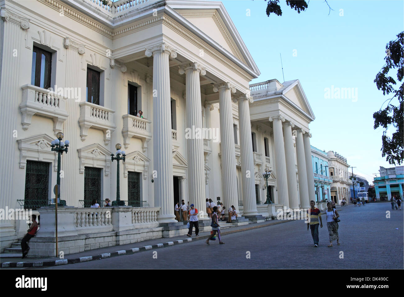 Biblioteca Provinz José Martí, Parque Leoncio Vidal, Santa Clara, Provinz Villa Clara, Kuba, Karibik, Mittelamerika Stockfoto