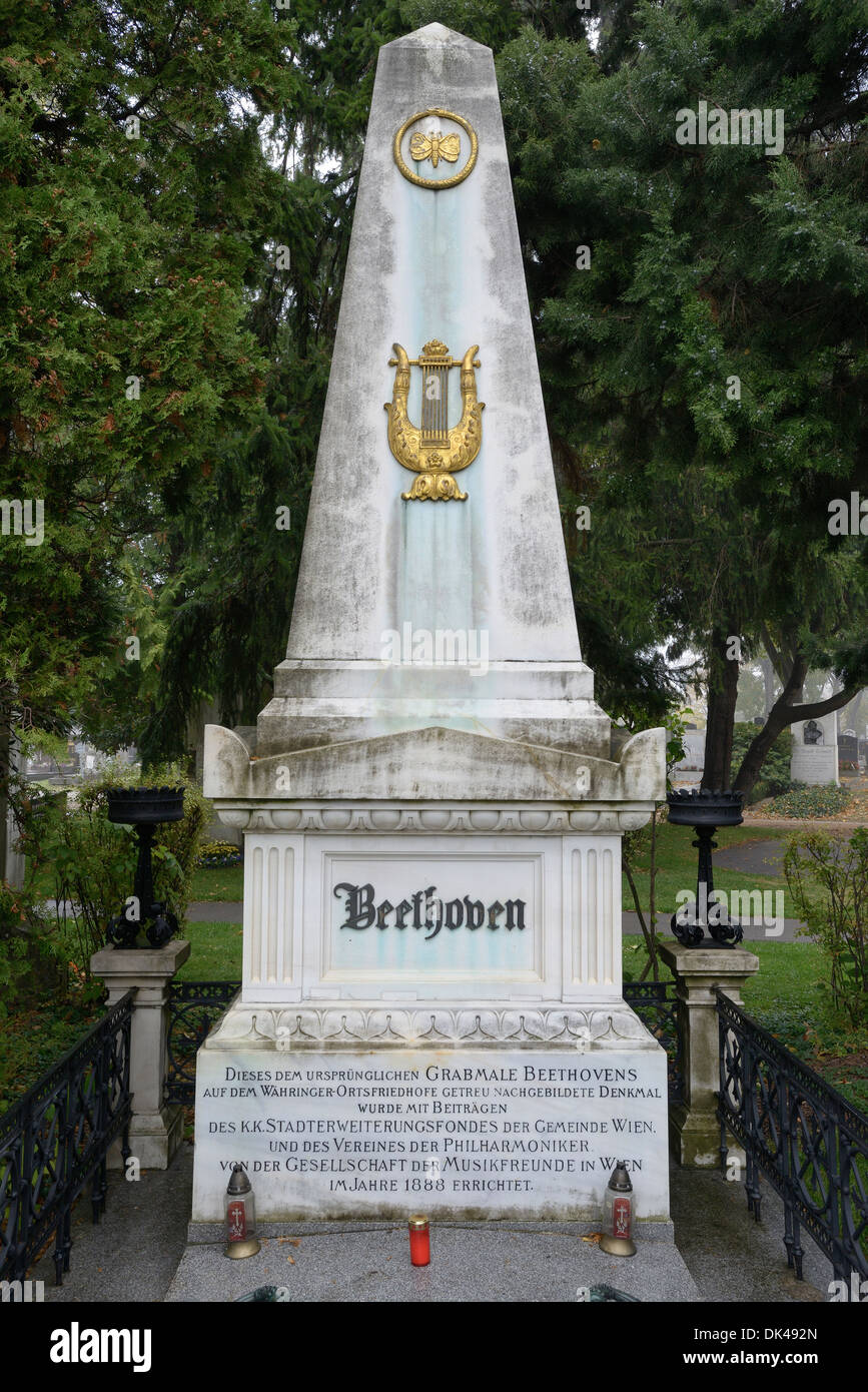 Grab von Ludwig van Beethoven, Komponist, Zentralfriedhof, Zentralfriedhof, Wien, Österreich, Europa Stockfoto