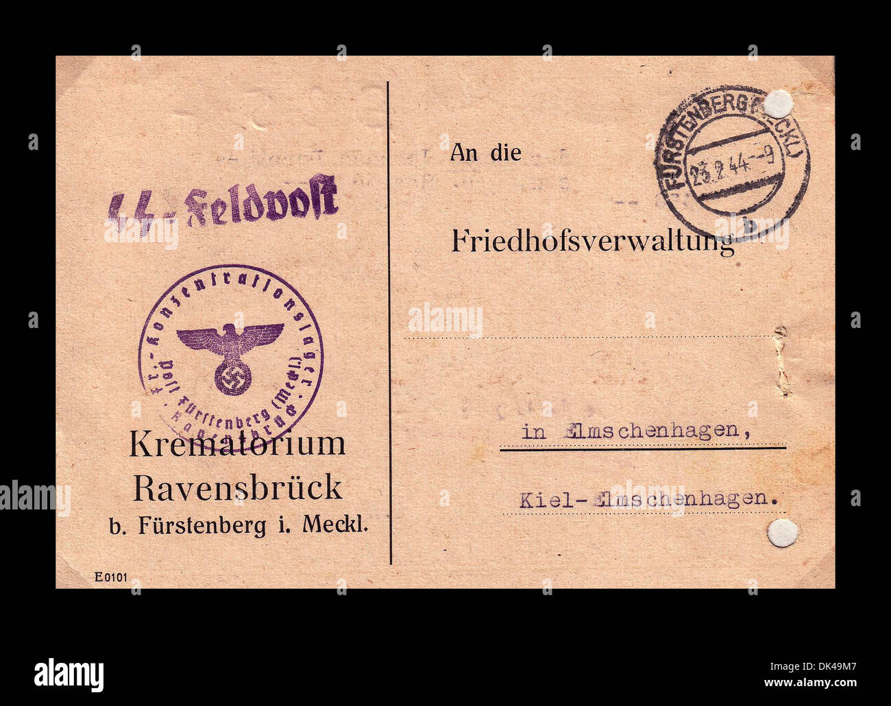 Schaurige SS Feldpostkarte aus dem grauen, das Ravensbrück Nazi-Konzentrationslager Friedhofsverwaltung "Krematorium", 1944 Furstenberg Deutschland war Stockfoto