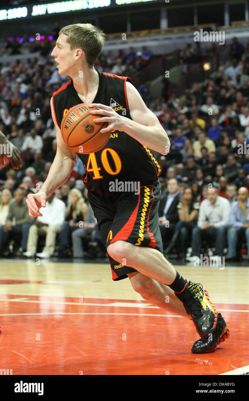 30. März 2011 - Chicago, Illinois, USA - Cody Zeller (40) von der West-Team bei der McDonalds's All American High School Boys Basketball-Spiel. Ost gegen West 111-96 im United Center in Chicago, IL. (Kredit-Bild: © Chris Proctor/Southcreek Global/ZUMAPRESS.com) Stockfoto