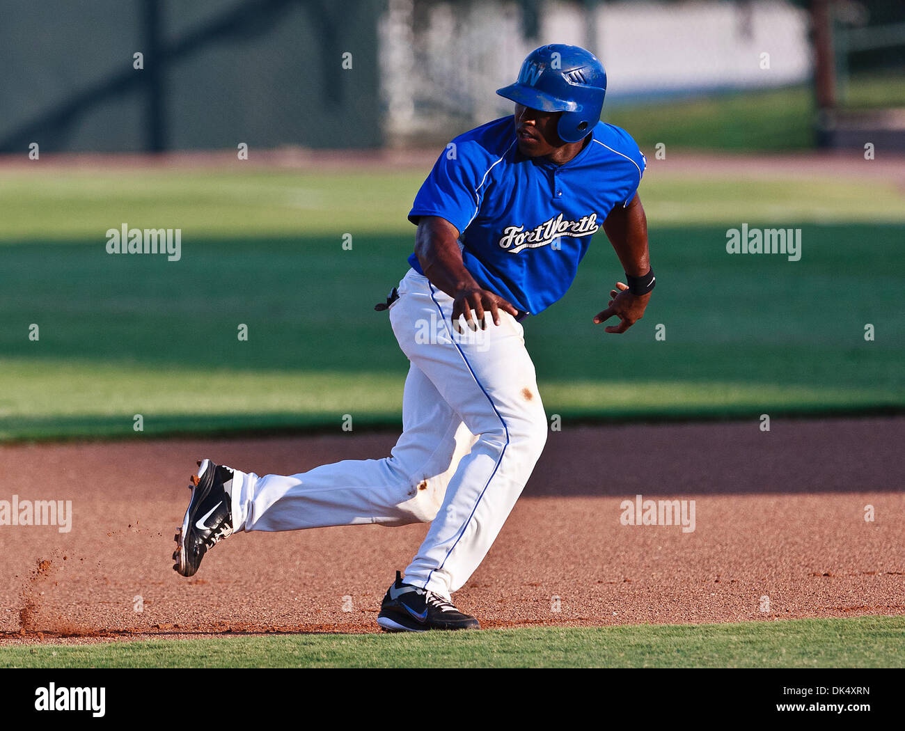 19. Juli 2011 - Fort Worth, Texas, USA - Fort Worth Katzen Infielder Aljay Davis (7) in Aktion während der amerikanischen Vereinigung der Independent Professional Baseball Spiel zwischen Gary Southshore Railcats und Fort Worth Katzen auf dem historischen LaGrave-Baseball-Feld in Fort Worth, Tx. Gary Southshore Niederlagen Fort Worth 7 bis 3. (Kredit-Bild: © Dan Wozniak/Southcreek Global/ZUMAPRES Stockfoto