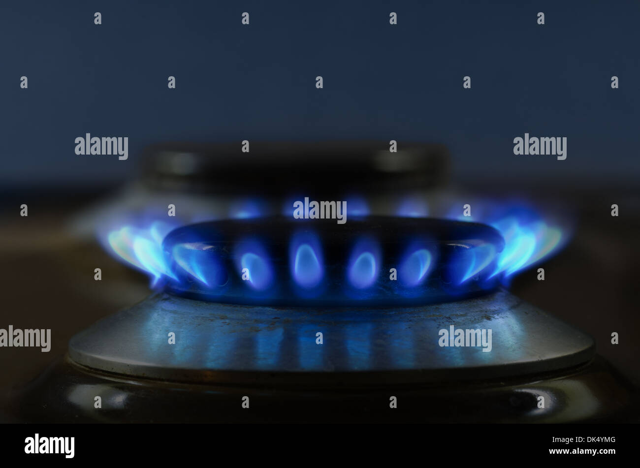 Brennende blauen Flamme von British Gas und steigende Preise für Treibstoff und Energie ernten Kosten Aufwendungen für das Kochen Heizung Aktionäre Renditen Stockfoto