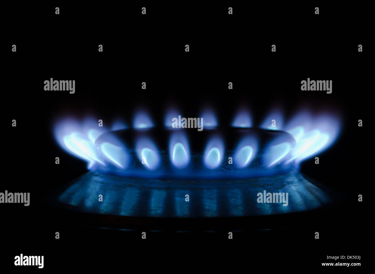 Brennende blauen Flamme von British Gas und steigende Preise für Treibstoff und Energie ernten Kosten Aufwendungen für das Kochen Heizung Aktionäre Renditen Stockfoto