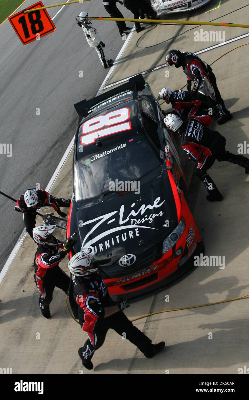 16. April 2011 - Talladega, Alabama, USA - Kyle Busch #18 Z-Line Designs Toyota Gruben an Aarons 312. (Kredit-Bild: © Everett Davis/Southcreek Global/ZUMAPRESS.com) Stockfoto