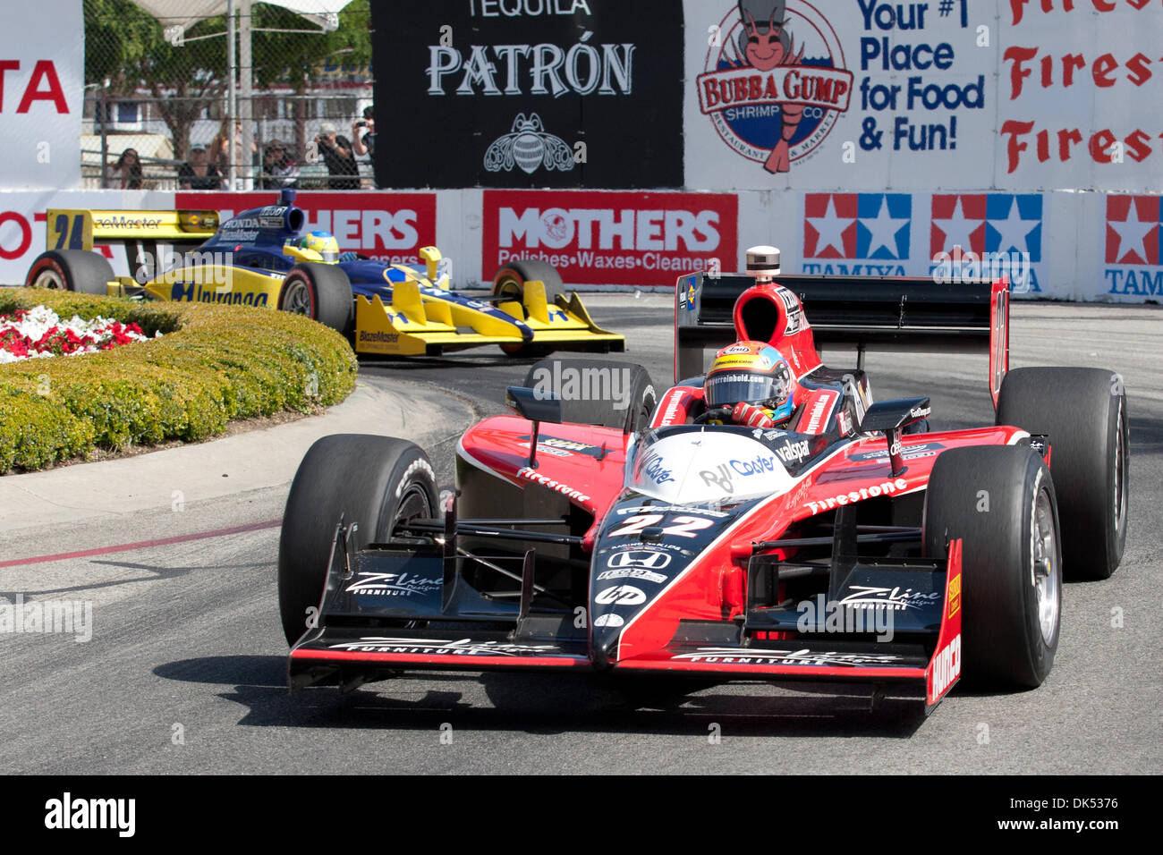 17. April 2011 - Long Beach, Kalifornien, USA - Justin Wilson Fahrer der #22 Z-Line Designs / Dreyer & Reinbold Racing Dallara Honda Rennen während der IndyCar-Serie 37. jährliche Toyota Grand Prix of Long Beach. (Kredit-Bild: © Brandon Parry/Southcreek Global/ZUMAPRESS.com) Stockfoto