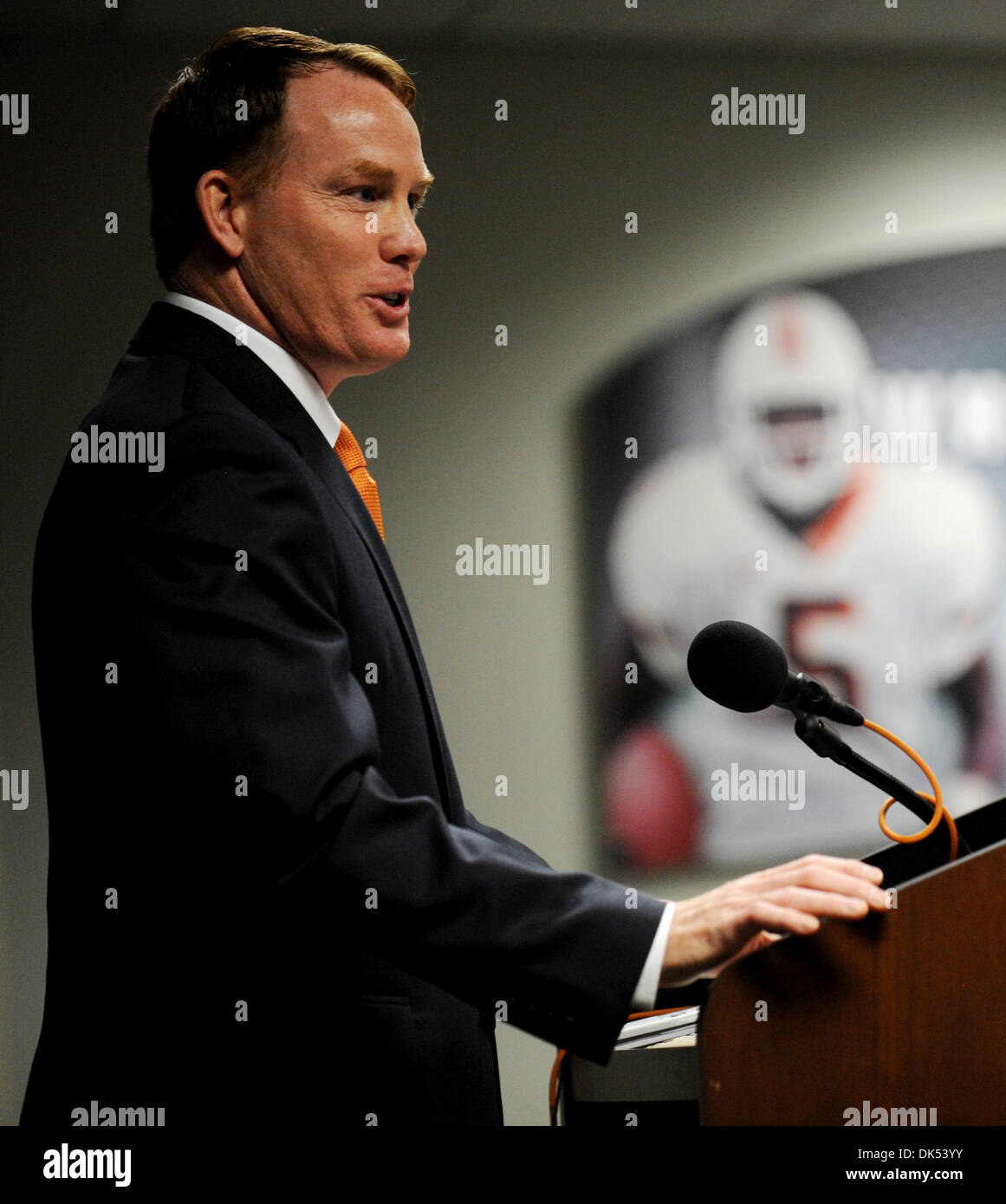 19. April 2011 - hält Coral Gables, FL - Florida, USA - Vereinigte Staaten - fl-Umm - 041911 c neue Umm athletischer Direktor Shawn Eichorst eine Pressekonferenz für Medien auf Dienstag, 19. April 2011 an der University of Miami in Coral Gables, FL. Foto / Carey Wagner, Sun Sentinel (Kredit-Bild: © Sun-Sentinel/ZUMAPRESS.com) Stockfoto