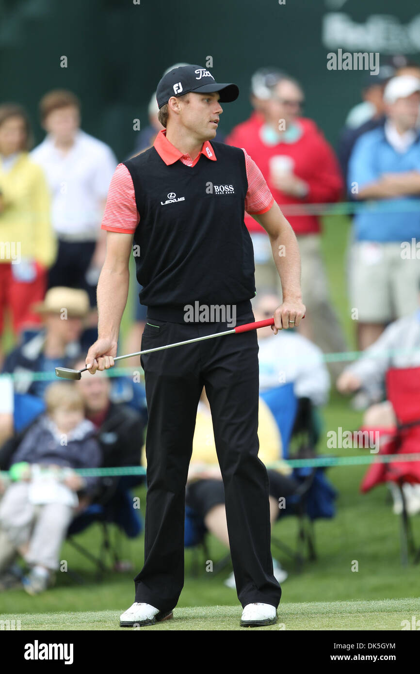 6. Mai 2011 Uhren - Charlotte, North Carolina, USA - NICK WATNEY, als seinen Putt seine Spuren an der PGA Wells Fargo Championship Turnier in Quail Hollow Country Club vermisst. (Kredit-Bild: © Jim Dedmon/ZUMAPRESS.com) Stockfoto
