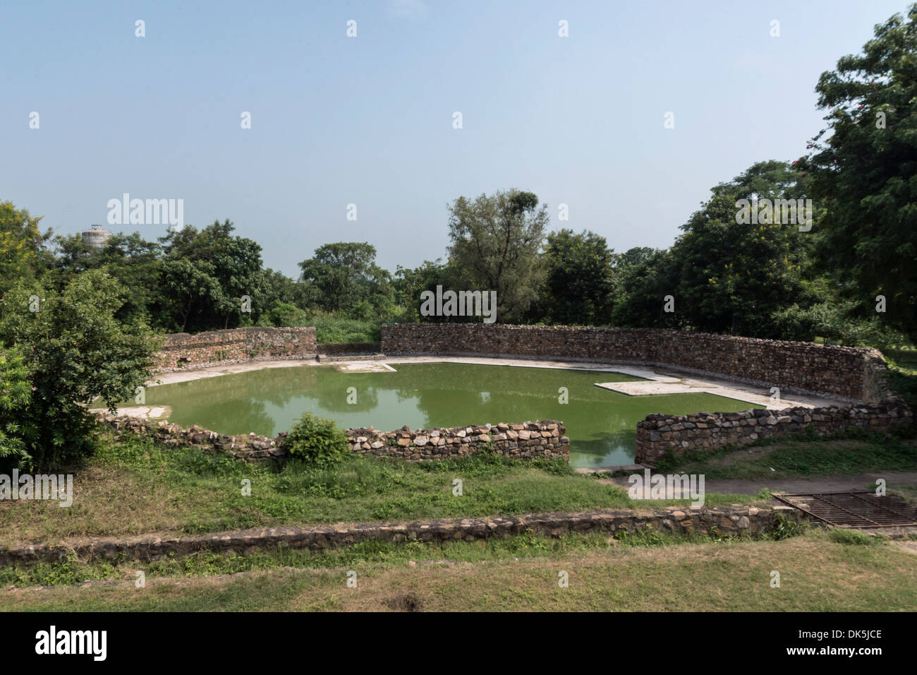 Achteckige Waschungen Tank, Jami Masjid, Champaner-Pavagadh archäologischer Park, Bundesstaat Gujarat, Indien Stockfoto