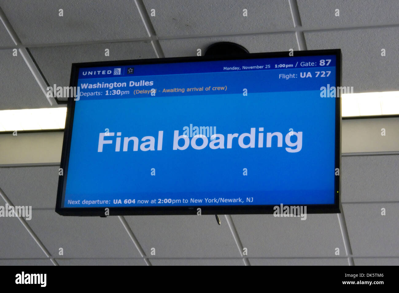 Ein endgültiges Boarding-Zeichen am Flughafen. Stockfoto