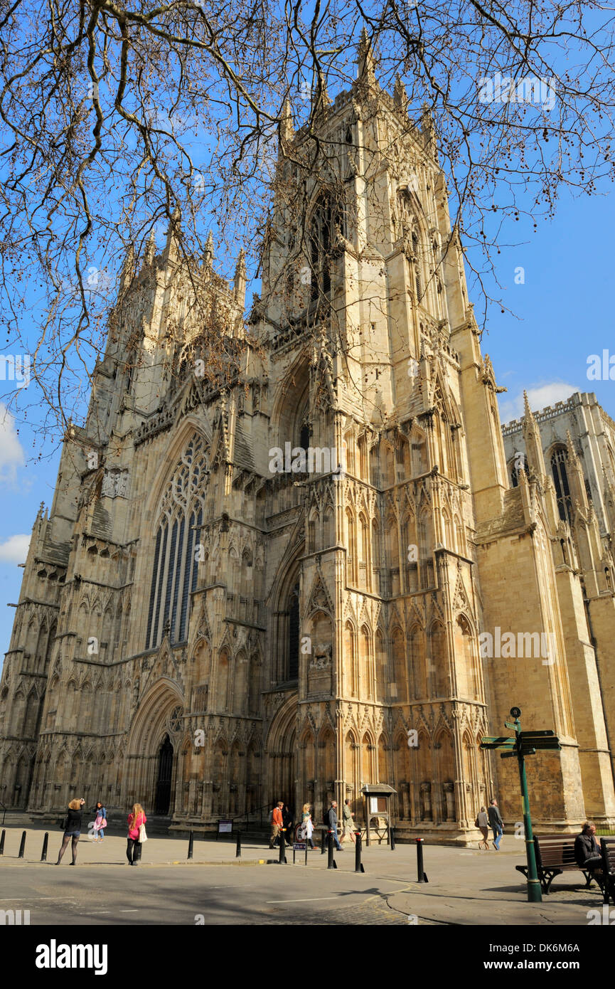 Die Westfront des York Minster, York City, gotische Kathedrale, Yorkshire, England, Vereinigtes Königreich, Europa Stockfoto