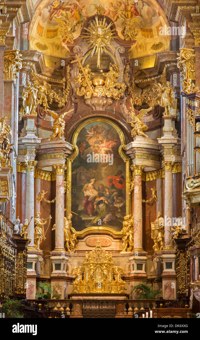 Wien - Juli 27: Barocke Altar der Klosterkirche in Klosterneuburg Stockfoto