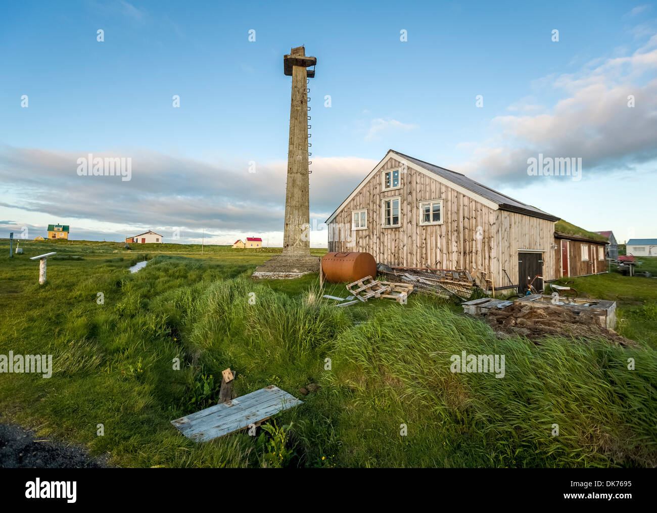 Lookout Tower und Häuser OnFlatey Insel, Breidafjördur, Island Stockfoto