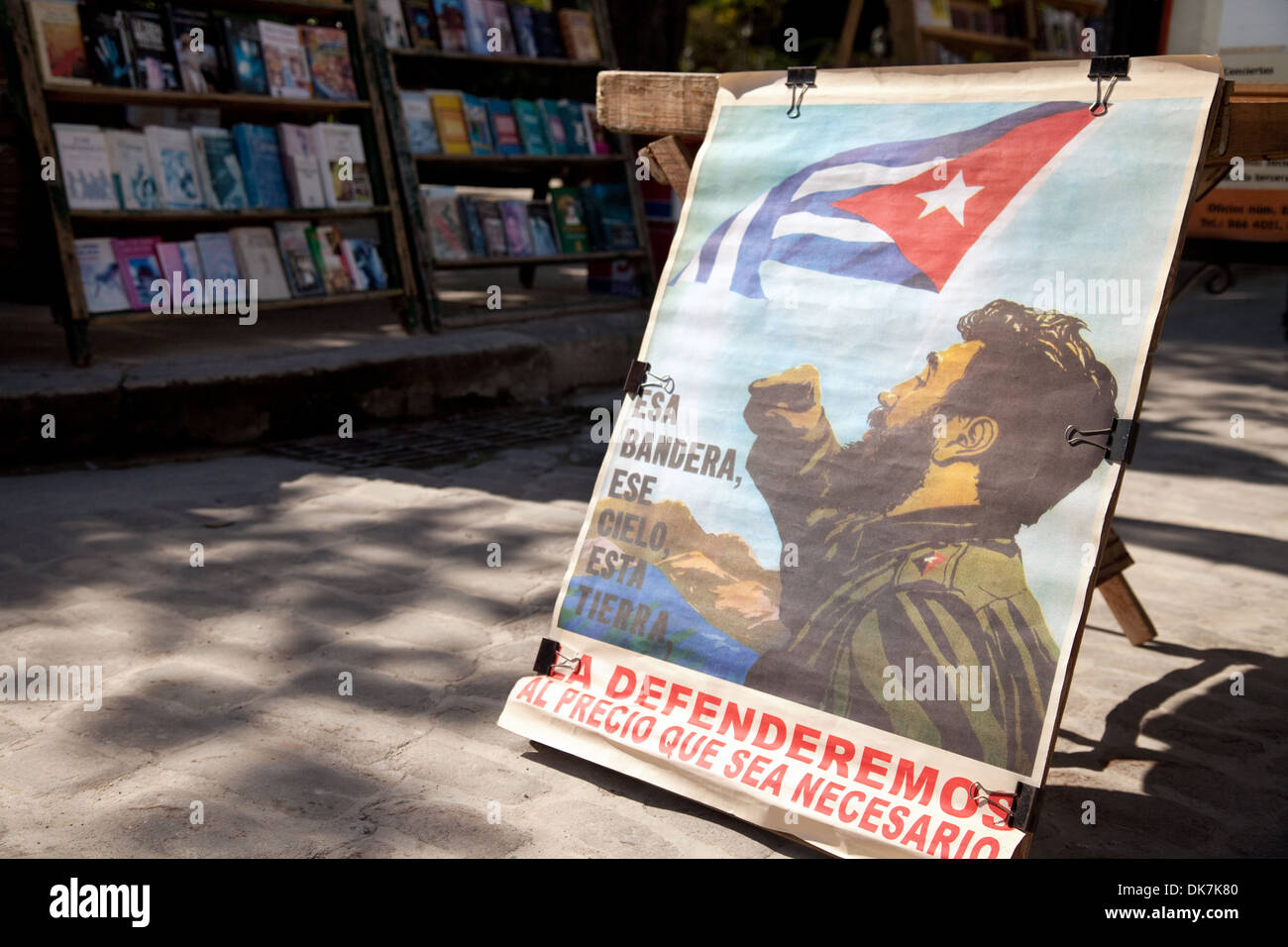 Ein Bild von Fidel Castro und die Revolution, Plaza de Armas Square Havanna, Kuba, Karibik Stockfoto