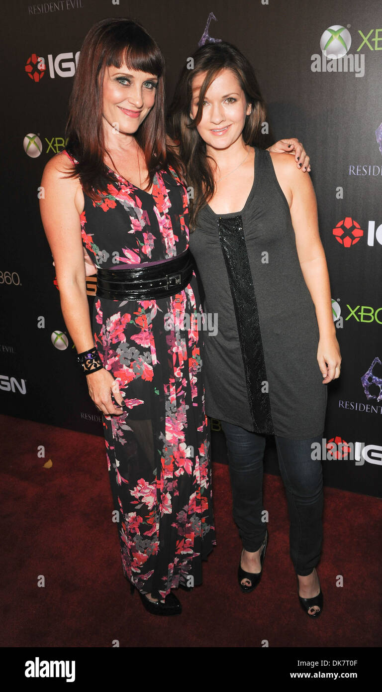 Courtenay Taylor und Catherine Taber IGN und Capcoms Party feiern Start von Resident Evil 6 am Köder - Ankünfte Hollywood Stockfoto