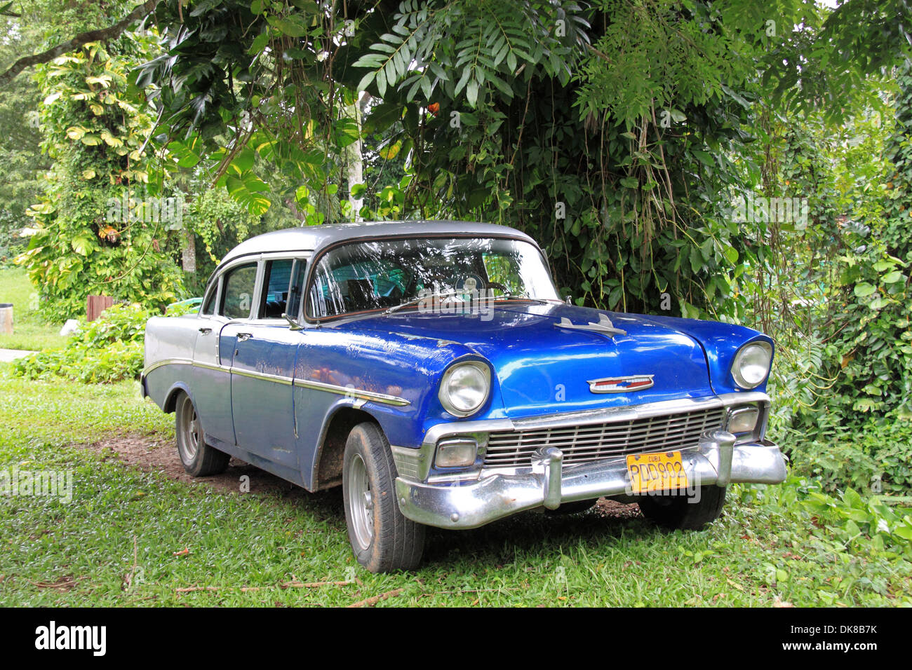 1956 Chevrolet 210, Cueva del Indio, Viñales, Pinar del Rio Province, Kuba, Karibik, Mittelamerika Stockfoto