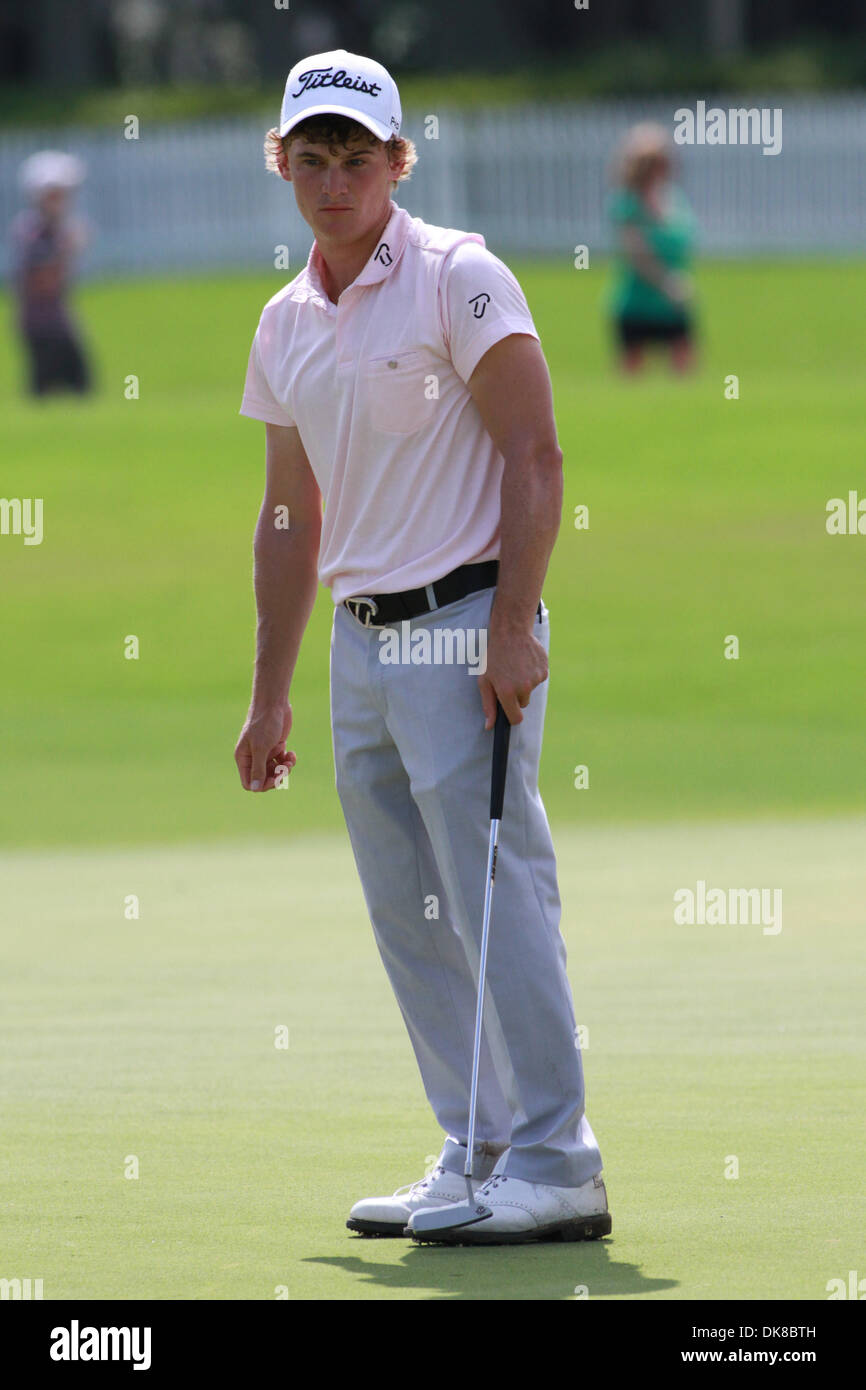 16. Juli 2011 - Madison, Mississippi, Vereinigte Staaten von Amerika - Bud Cauley liest das Grün während der Viking Classic im Annandale Golf Club. (Kredit-Bild: © Hays Collins/Southcreek Global/ZUMAPRESS.com) Stockfoto