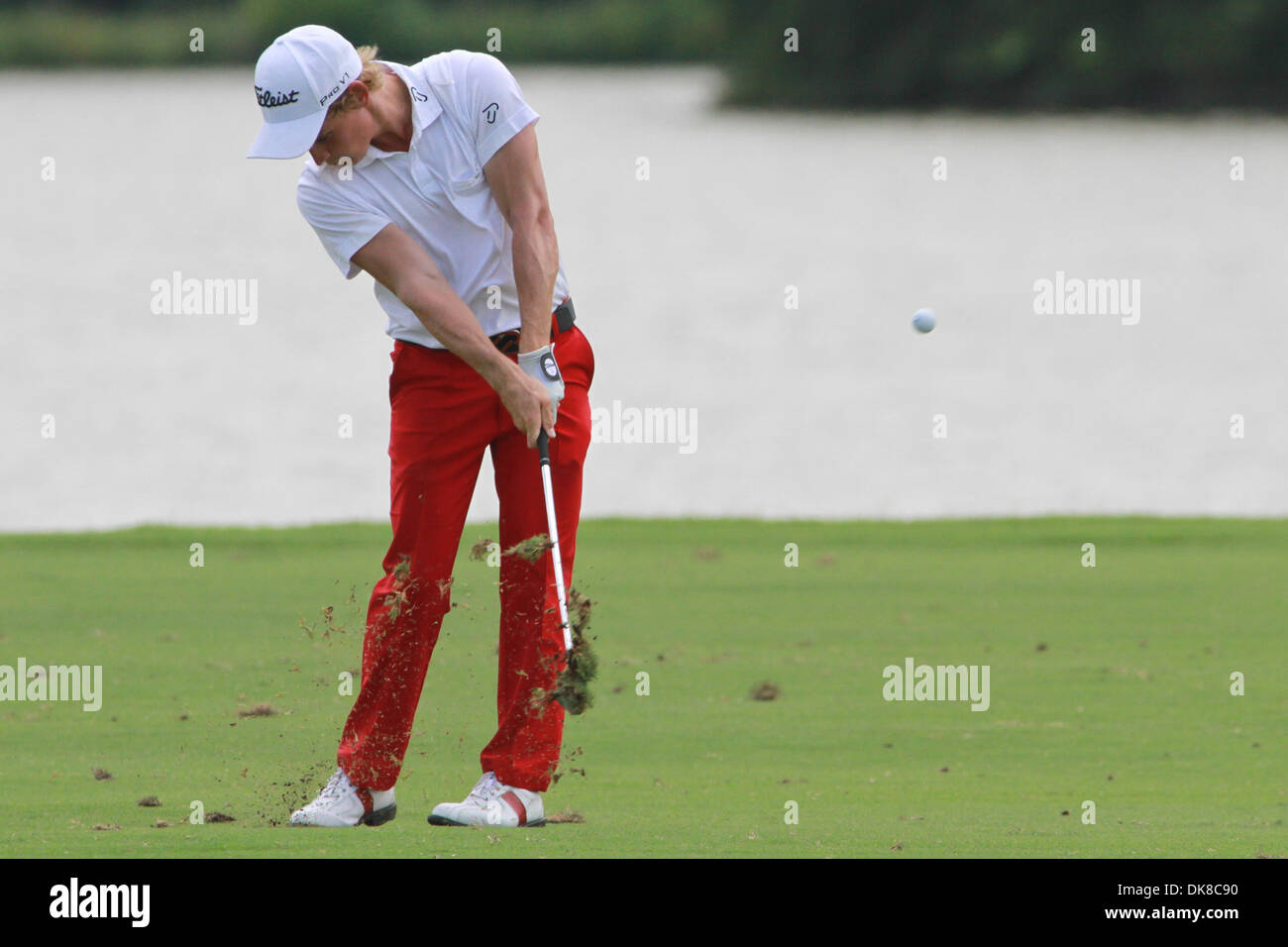 17. Juli 2011 - Madison, Mississippi, Vereinigte Staaten von Amerika - Bud Cauley trifft ein Annäherungsschlag während der Viking Classic im Annandale Golf Club. (Kredit-Bild: © Hays Collins/Southcreek Global/ZUMAPRESS.com) Stockfoto
