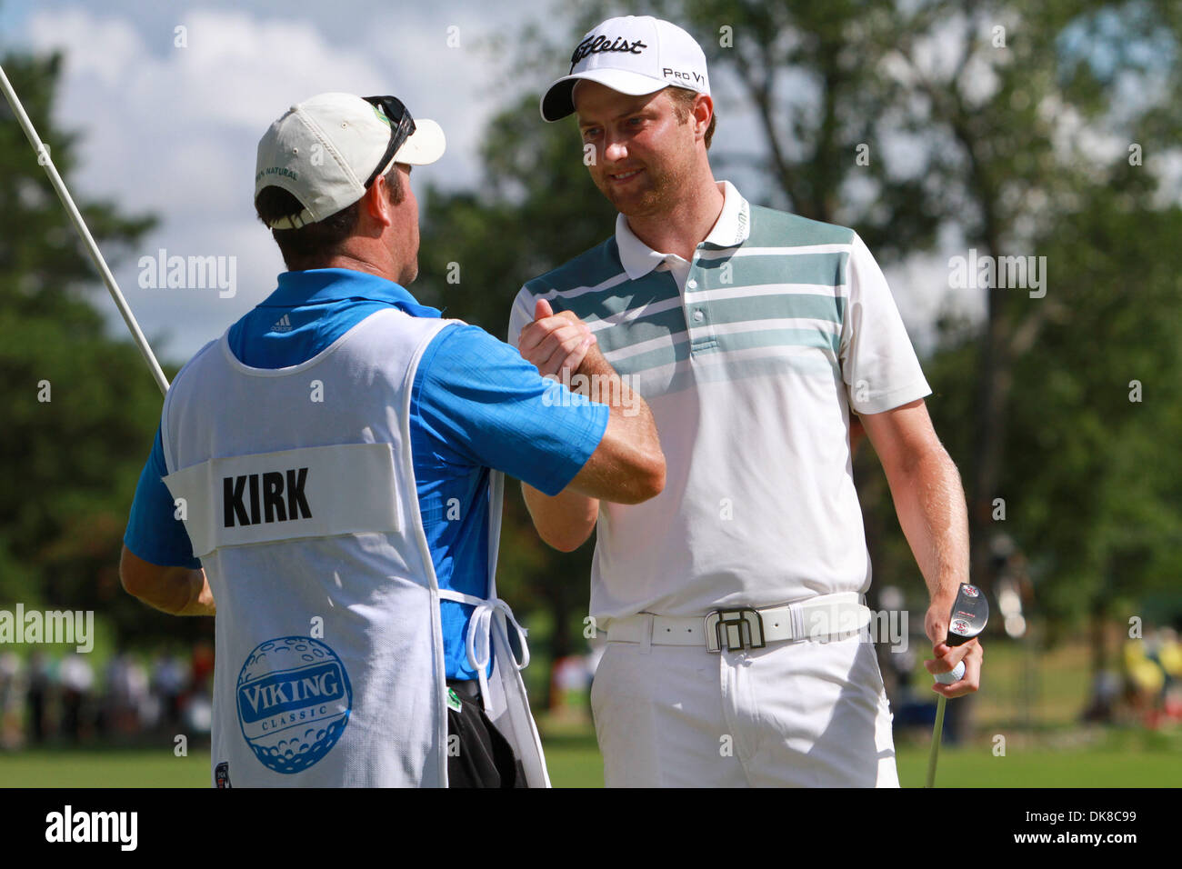 17. Juli 2011 - Madison, Mississippi, Vereinigte Staaten von Amerika - Chris Kirk feiert seinen Sieg bei der Viking Classic im Annandale Golf Club. (Kredit-Bild: © Hays Collins/Southcreek Global/ZUMAPRESS.com) Stockfoto