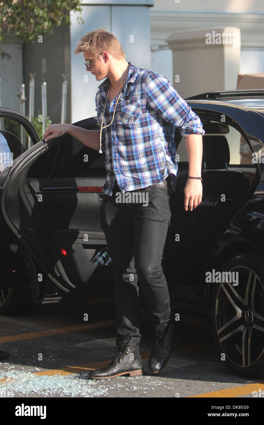 Alexander Ludwig Besetzung von "The Hunger Games" Ankunft in Zeichen Bücher um Grove Los Angeles Kalifornien - 22.03.12 Stockfoto