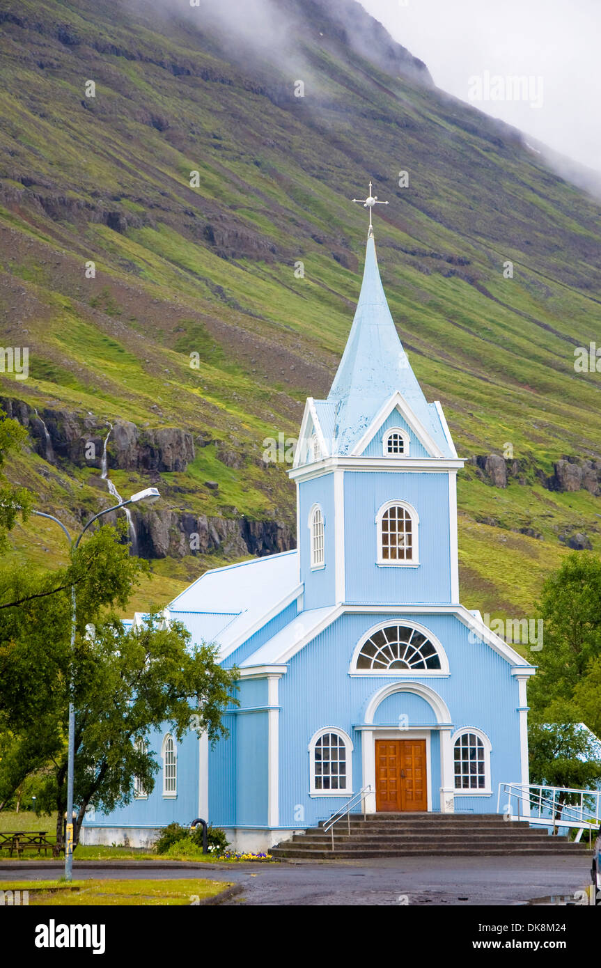 Bunte Kirche, Seydisfjordur, Island Stockfoto