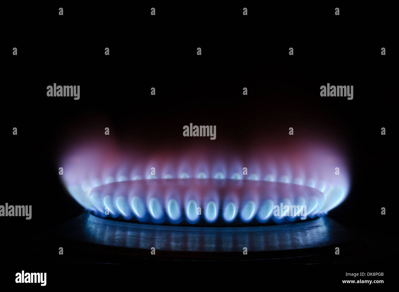 Brennende blauen Flamme von British Gas und steigende Preise für Treibstoff und Energie ernten Kosten Aufwendungen für das Kochen Heizung Aktionäre Renditen Stockfoto