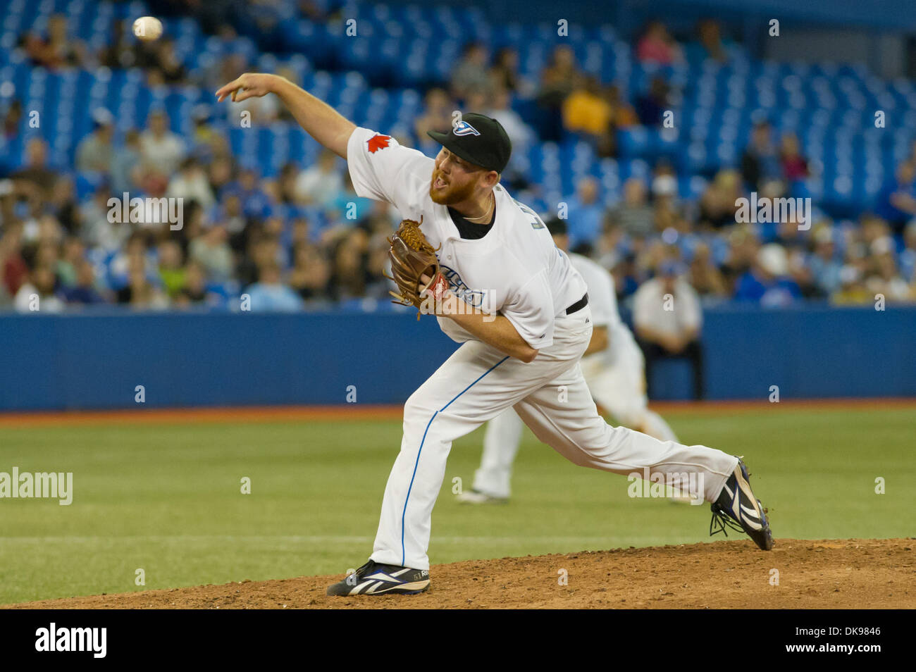 12. August 2011 - Toronto, Ontario, Kanada - Toronto Blue Jays Krug Jesse Litsch (51) trat das Spiel im 9. Inning gegen die Los Angeles Angels. Die Los Angeles Angels besiegten die Toronto Blue Jays 5 - 1 im Rogers Centre, Toronto Ontario. (Kredit-Bild: © Keith Hamilton/Southcreek Global/ZUMAPRESS.com) Stockfoto