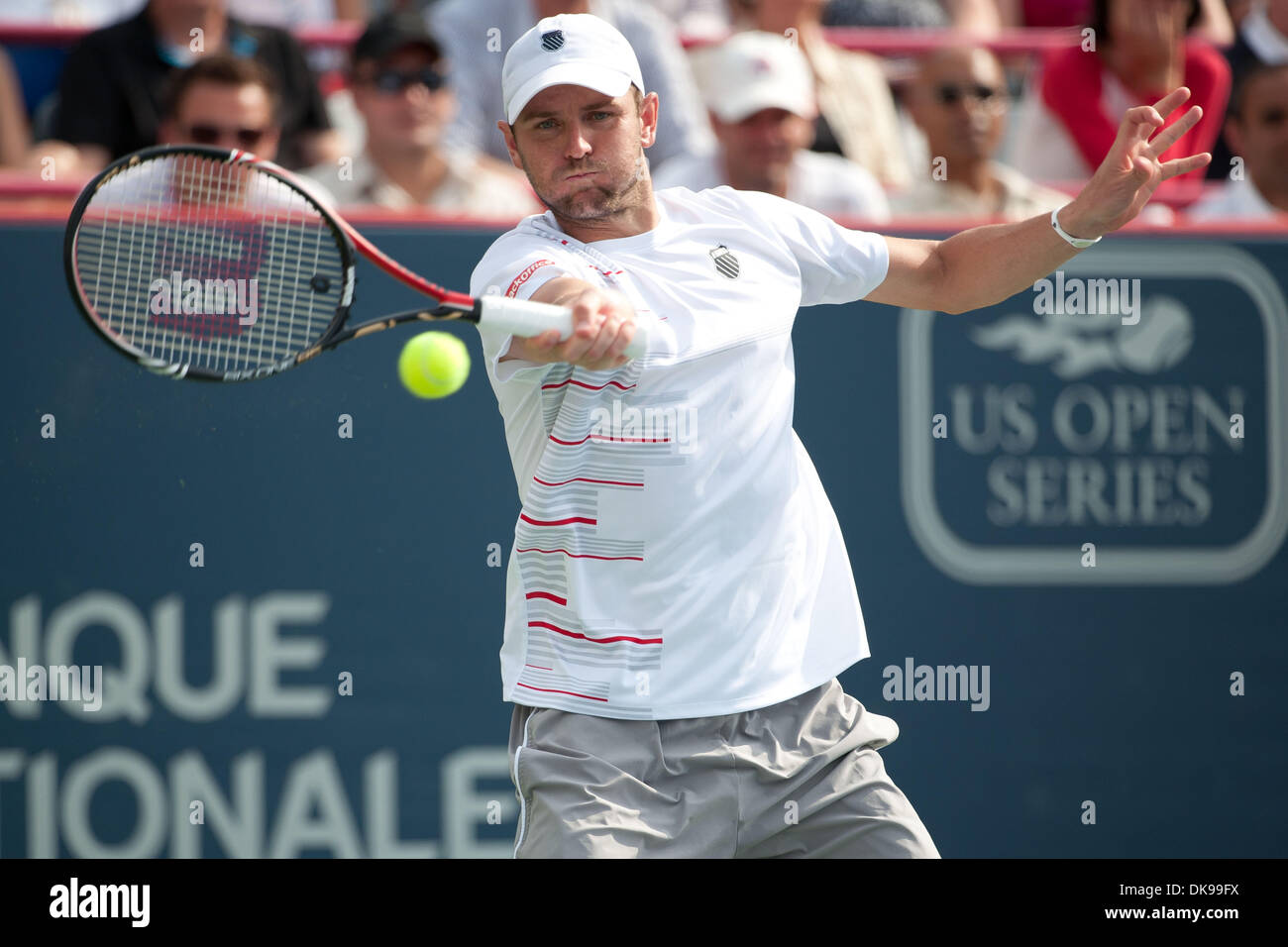 13. August 2011 - Montreal, Quebec, Kanada - Mardy Fish (USA) spielt gegen Janko Tipsarevic (SRB) im Semi-Finale im Uniprix Stadium in Montreal, Quebec, Kanada. Fisch gewann über Tipsarevic 6-3, 6-4 (Credit-Bild: © Marc DesRosiers/Southcreek Global/ZUMAPRESS.com) Stockfoto