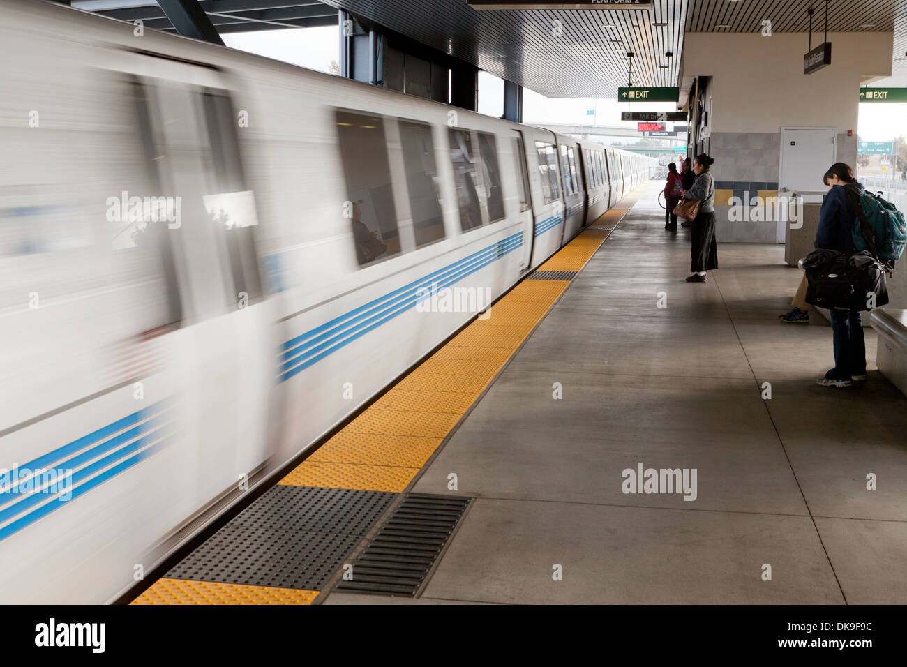 Bart Zug - San Francisco, Kalifornien, USA Stockfoto