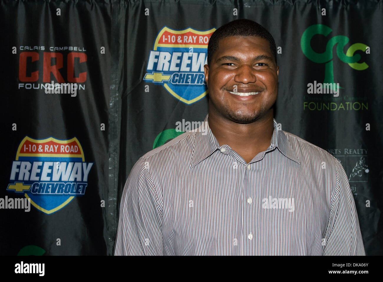 5. September 2011 - Chandler, Arizona, USA - Calais Campbell, feiert defensives Ende Arizona Cardinals seinen 25 Geburtstag im Flamen Prime Steakhouse & Wein Grill in Chandler, Arizona zur Unterstützung seiner CRC-Stiftung, eine gemeinnützige Organisation, die sucht zu befähigen und bieten selbst-Awarenessfor zukünftige Führungskräfte. (Kredit-Bild: © gen Lower/Southcreek Global/ZUMAPRESS.com) Stockfoto