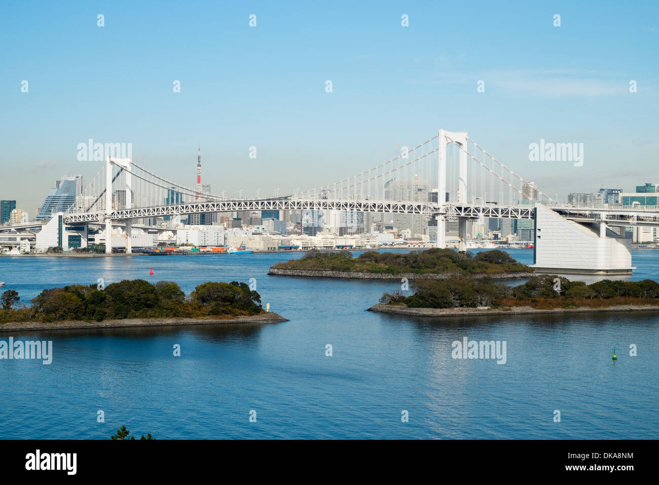 Ansicht der Rainbow Bridge in Tokio Japan Stockfoto