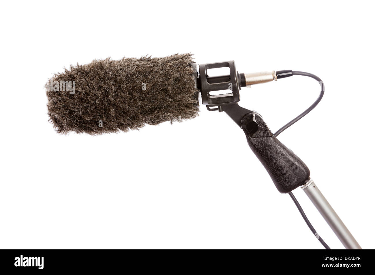 Nahaufnahme von einem flauschigen Windschutzscheibe auf einen Boom-Mikrofon auf einem weißen Hintergrund Stockfoto