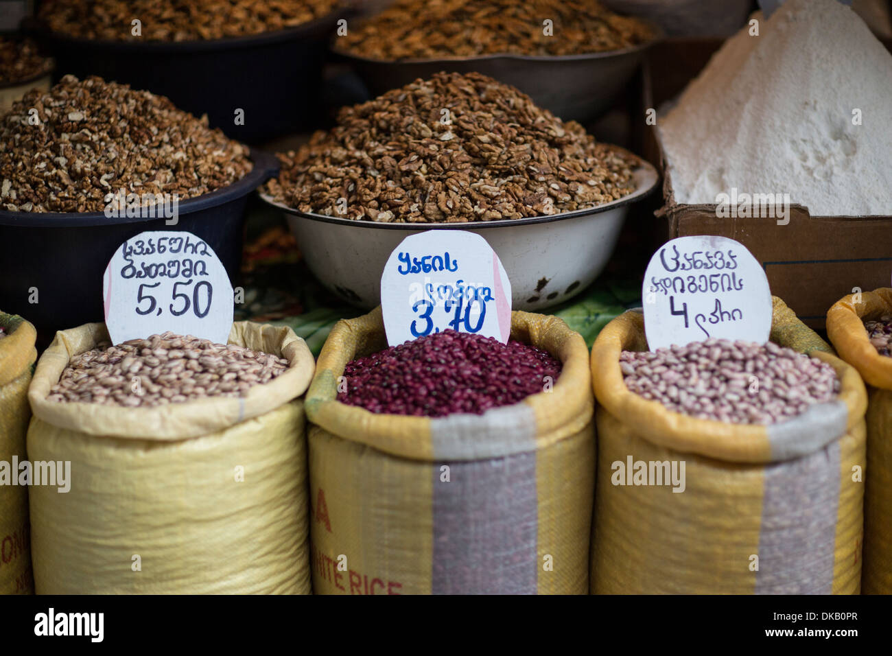 Körner am Markt, Kutaissi, Georgien Stockfoto