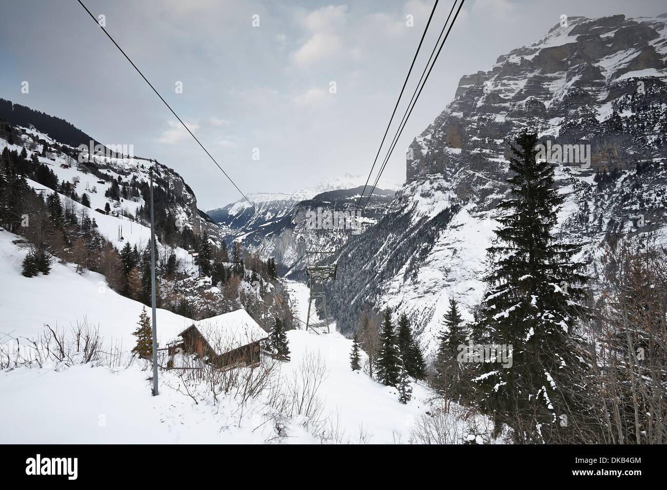 Aus Holz Chalet und Kabeldrähte, Schilthorn, Mürren, Berner Oberland ...