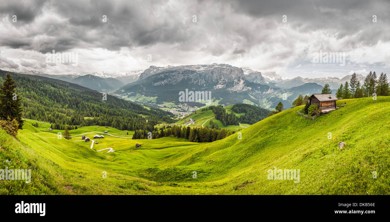 Grünes Tal, Heiligkreuz, Alta Badia Südtirol, Italien Stockfoto