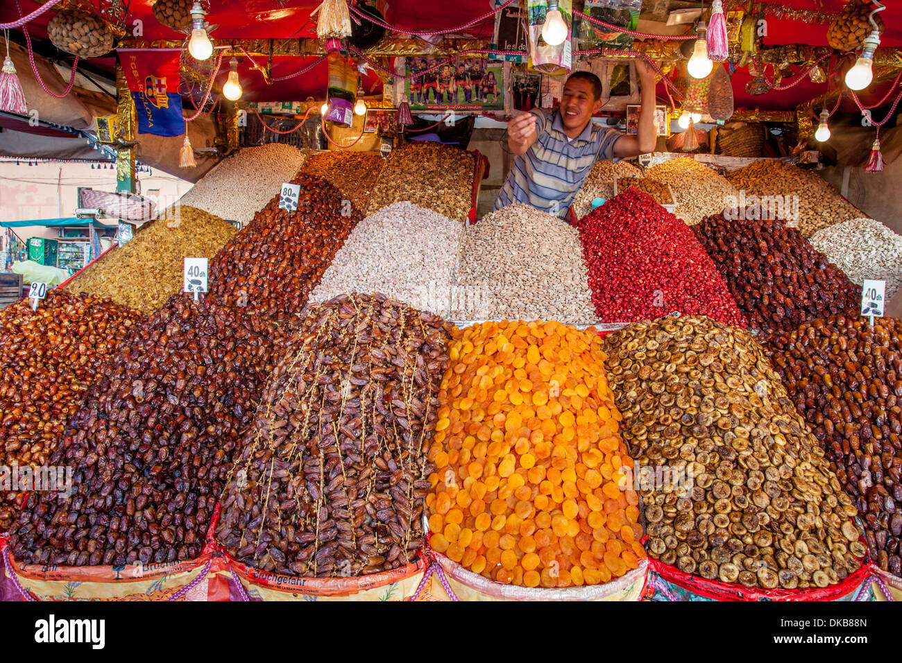 Getrocknete Früchte Stall, Platz Djemaa el-Fna, Marrakesch, Marokko Stockfoto