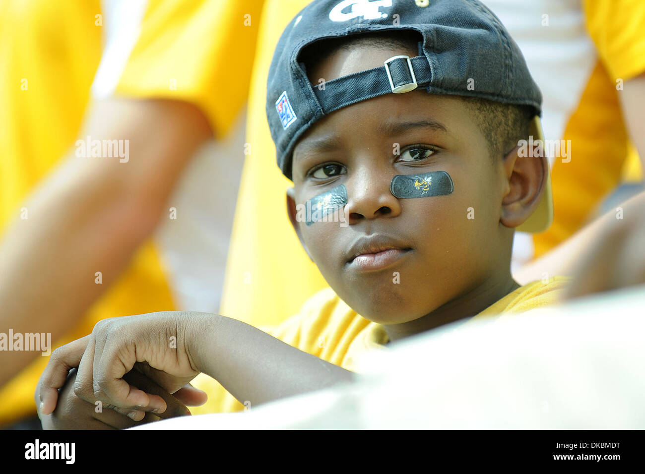 8. Oktober 2011 - Atlanta, Georgia, USA - A Georgia Tech Lüfter im Bobby Dodd Stadium in Atlanta Georgia.  Georgia Tech gewinnt 21-16 (Credit-Bild: © Marty Bingham/Southcreek/ZUMAPRESS.com) Stockfoto