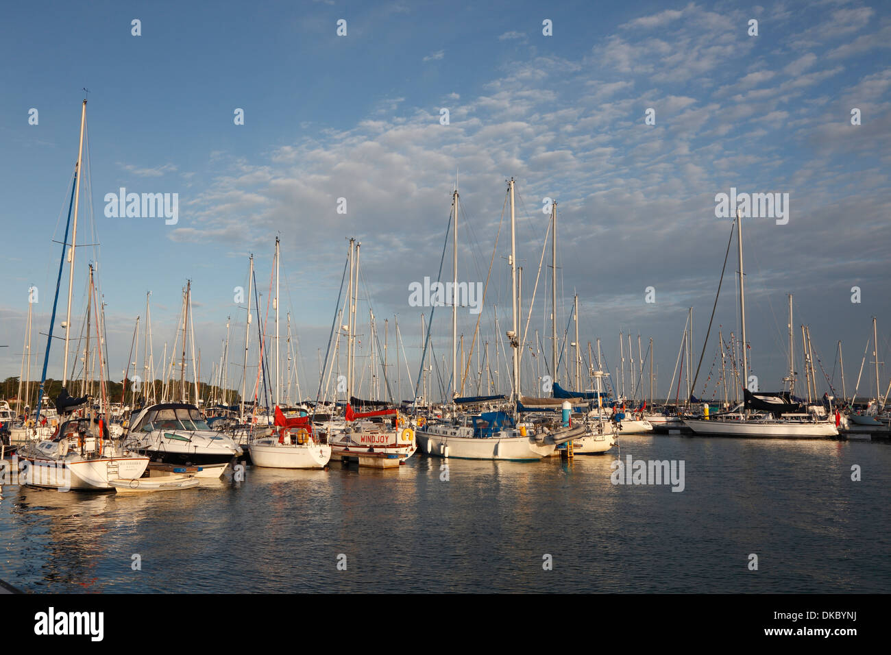 Am frühen Morgen Yarmouth Hafen Isle Of Wight Hampshire England Stockfoto